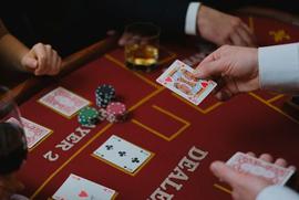 liên hệ 33Win